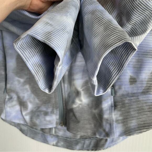 Athleta Salutation Jacquard jacket full zip front marbles style pattern sz Small - Picture 7 of 11